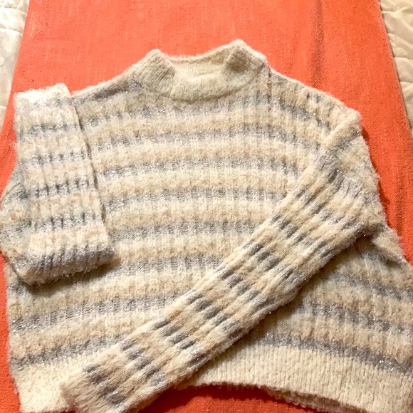 Sweater - Picture 2 of 2